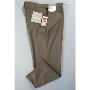 Savane Motion Flat Front Performance Microfiber Dress Pants in Shale. 38X30, NWT